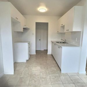 2 CH - 1 SDB - Longueuil - $1,325 /mo - Photo 3