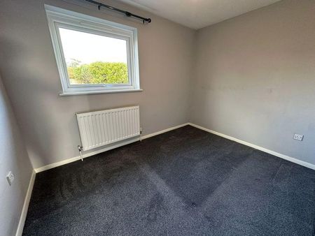 2 bedroom end of terrace house to rent - Photo 3