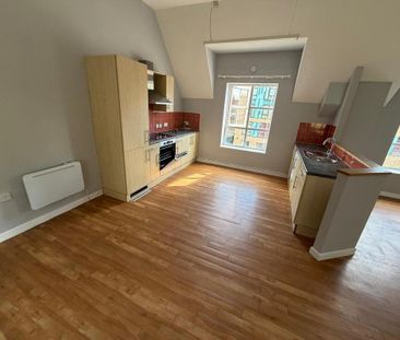 2 bedroom flat to rent - Photo 2