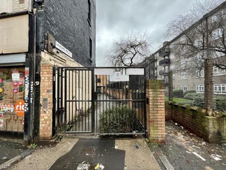 2 bedroom ground floor flat to rent - Photo 3