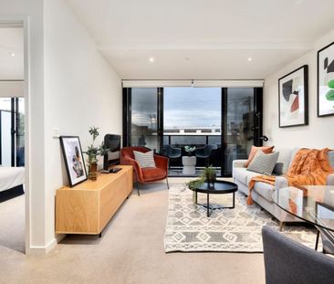 MODERN 2 BEDROOM APARTMENT IN CENTRAL CONVENIENT LOCATION - Photo 5