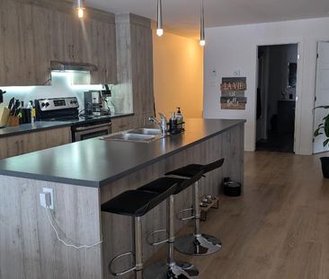 Beau grand 5 1/2 à louer à St-Jean-sur-Richelieu - Photo 2