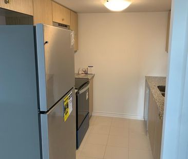 For Lease - 41 Pumpkin Corner Crescent, Barrie, Ontario - Photo 4