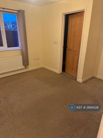 1 bedroom in a house share to rent - Photo 5