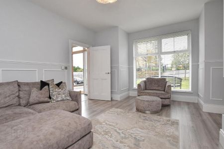 21 Donegall Park Gardens, Belfast, BT15 5EU - Photo 3