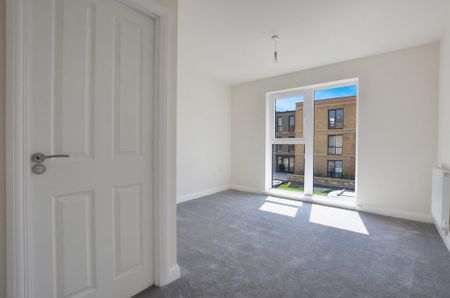 5 bedroom semi-detached house to rent - Photo 5