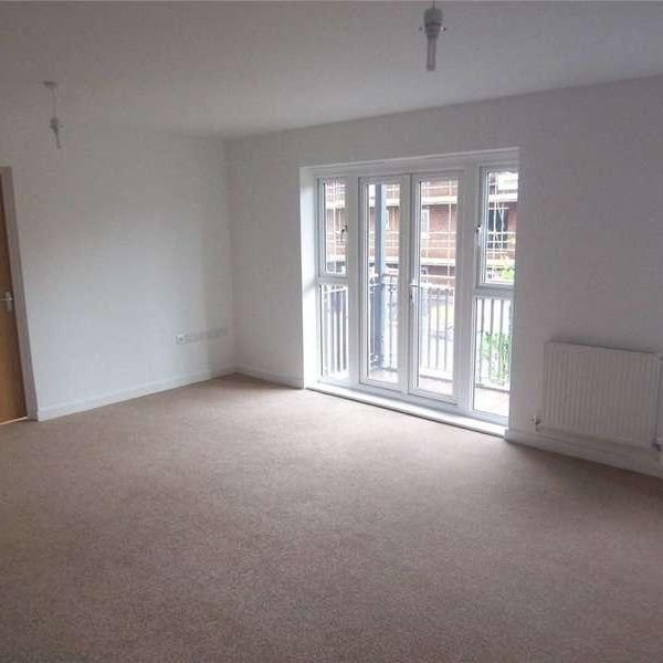 Hemlock Close, Norbury, SW16 - Photo 1