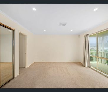 Large family home by the beach - Photo 5