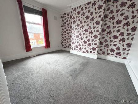 5 bedroom property to rent in Blackpool - Photo 3