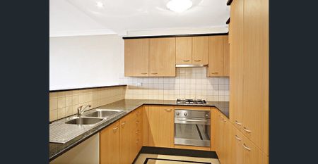 Spacious One bed room Apartment close to Ashfield Train Station - Photo 4