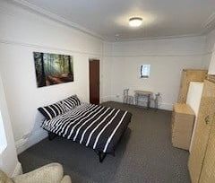 Room in a Shared House, Sidney Avenue, N13 - Photo 6