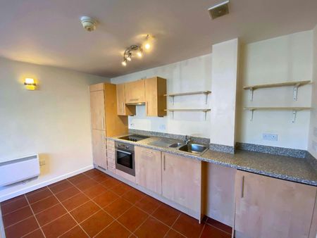 Flat to rent on - Photo 4