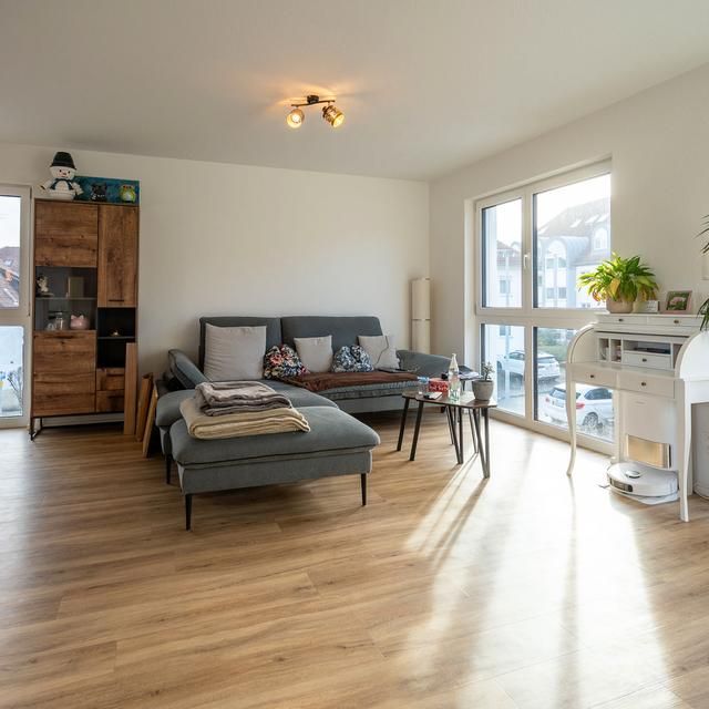 Neuwertige 3,5 Zimmer Wohnung mit großem Süd-West Balkon - Foto 1