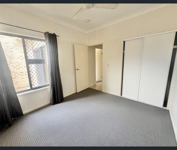 STYLE, SPACE & BRAND NEW CARPETS – READY FOR YOU - Photo 4