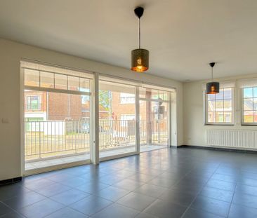 Appartement te huur in Berchem voor € 820 met 2 slaapkamers - Photo 4
