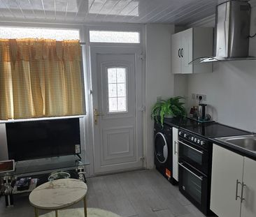 Studio Flat, Howden Road, LE2 - Photo 6