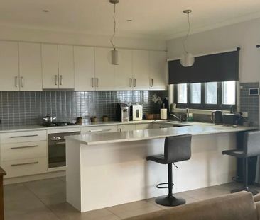 Melton West - Photo 2