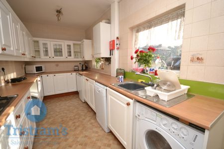 4 bed Semi-Detached House for Rent - Photo 2