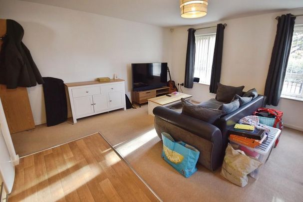 1 bedroom ground floor flat to rent - Photo 1