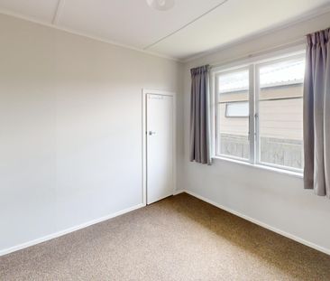 Awapuni - 3 Bedrooms - Photo 1