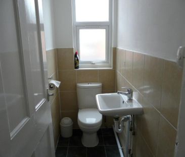 1 bedroom ground floor flat to rent - Photo 1