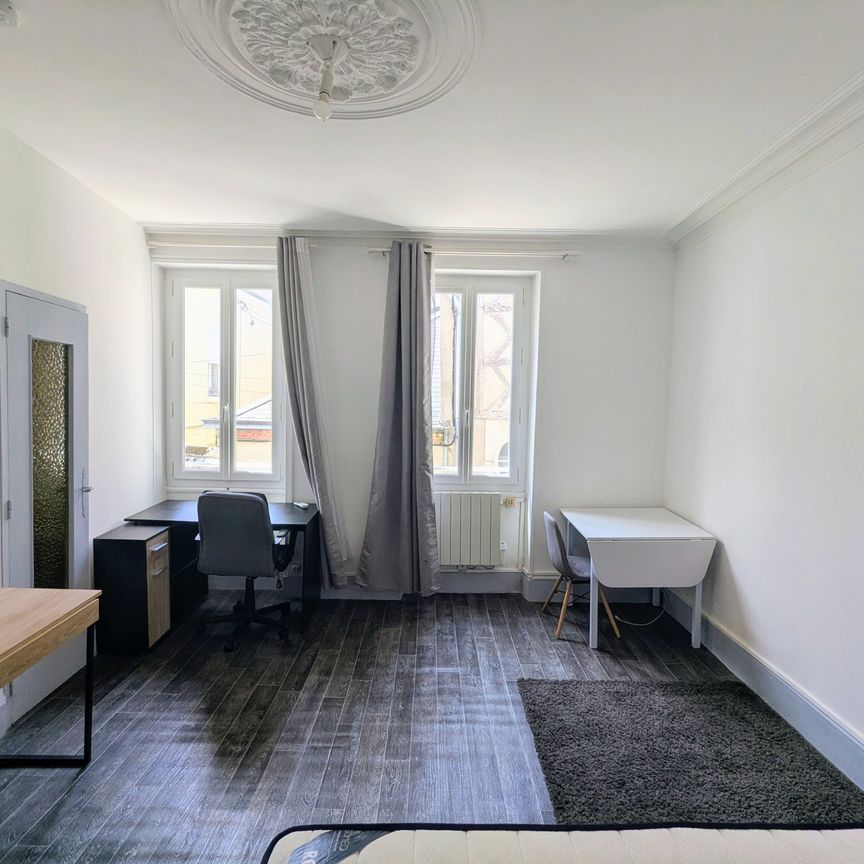 Location Appartement 1 pièce 25m² ISSOUDUN 36100 - Photo 1