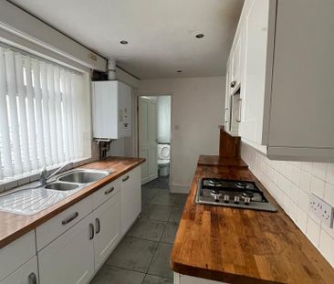 2 bedroom terraced house to rent - Photo 1