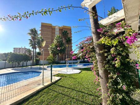 Apartamento de alquiler en Calle Sagitario, Parque de la Paloma - Photo 2