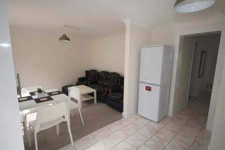 4 bedroom terraced house to rent - Photo 3