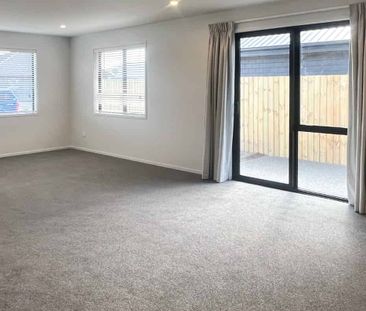 Brand new 4 bedroom in Prestons Park! - Photo 2