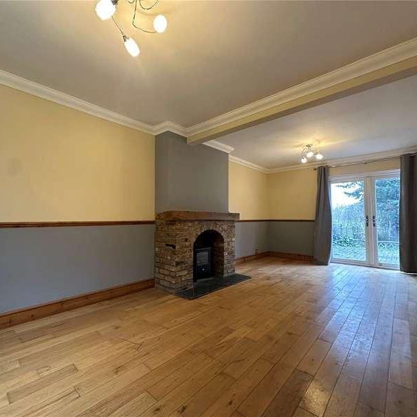 Emblen Crescent, Arborfield Cross, Reading, RG2 - Photo 1