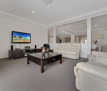 CreateMODERN EXECUTIVE RESORT STYLE RESIDENCE ON 812m2 BLOCK Listing - Photo 5