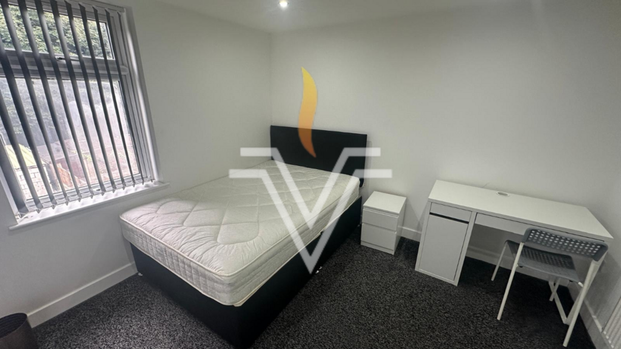 4 bedroom terraced house to rent - Photo 1