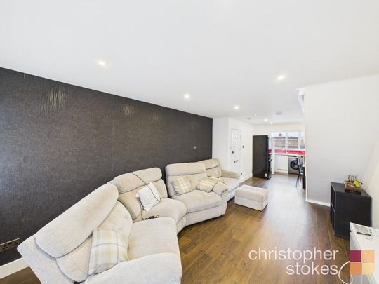 2 bedroom maisonette to rent - Photo 1