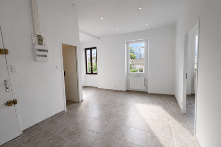 Location Appartement 2 pièces 42m² MARSEILLE 4ème - Photo 4