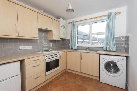 18 Richmond Heights, Holywood, BT18 9TF - Photo 4