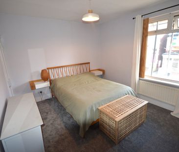 3 bedroom terraced house to rent - Photo 6
