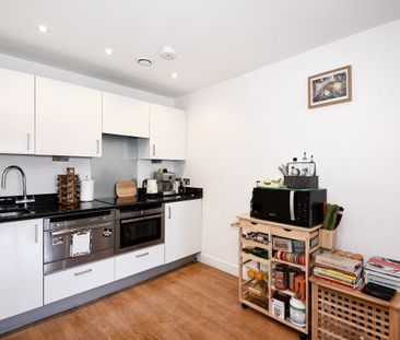 1 bedroom flat to rent - Photo 2