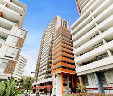North Facing Bedroom with New Appliances and Floorboards! - Photo 3