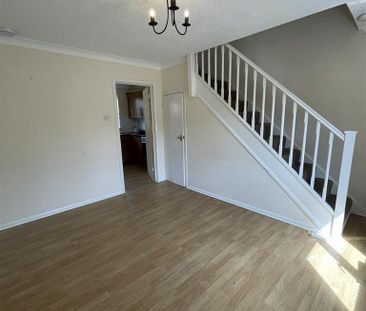 2 bedroom end of terrace house to rent - Photo 6