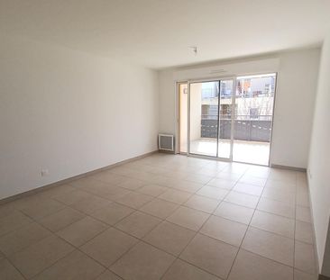 location Appartement T3 DE 61.7m² À NIMES - Photo 6