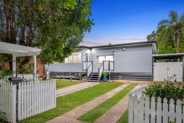 3 BEDROOM RENOVATED COTTAGE CONTACT JULIE SYKES 0438 050 110 - Photo 1