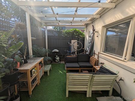2/8 Goulburn Street, Yarraville - Photo 4