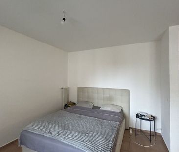 Grand 1,5 pièces dans quartier tranquille proche du centre-ville - Photo 1