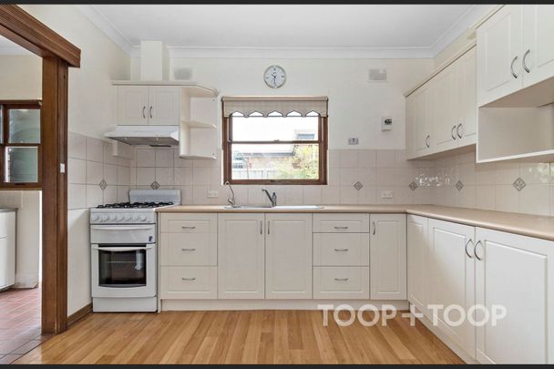 TORRENS PARK UNIT - Photo 1