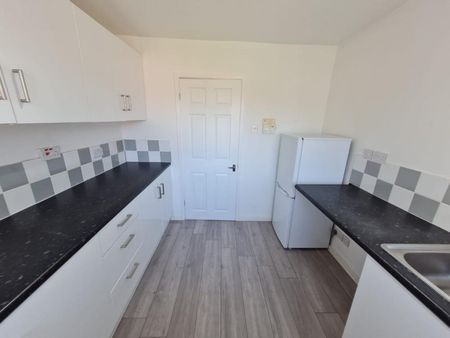 2 Bedroom Maisonette - Photo 5