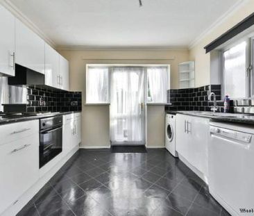 3 bedroom property to rent in Banstead - Photo 5