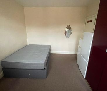 Bedsit, Beechwood Avenue, HA2 - Photo 3