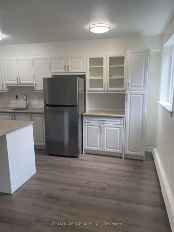 For Lease - 2365 Marine Drive Unit# 102, Oakville, Ontario - Photo 3