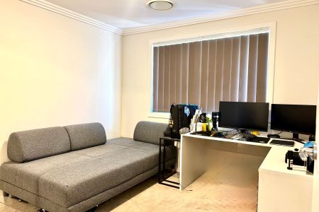 Spacious Comfort in the Heart of Kellyville - Photo 5